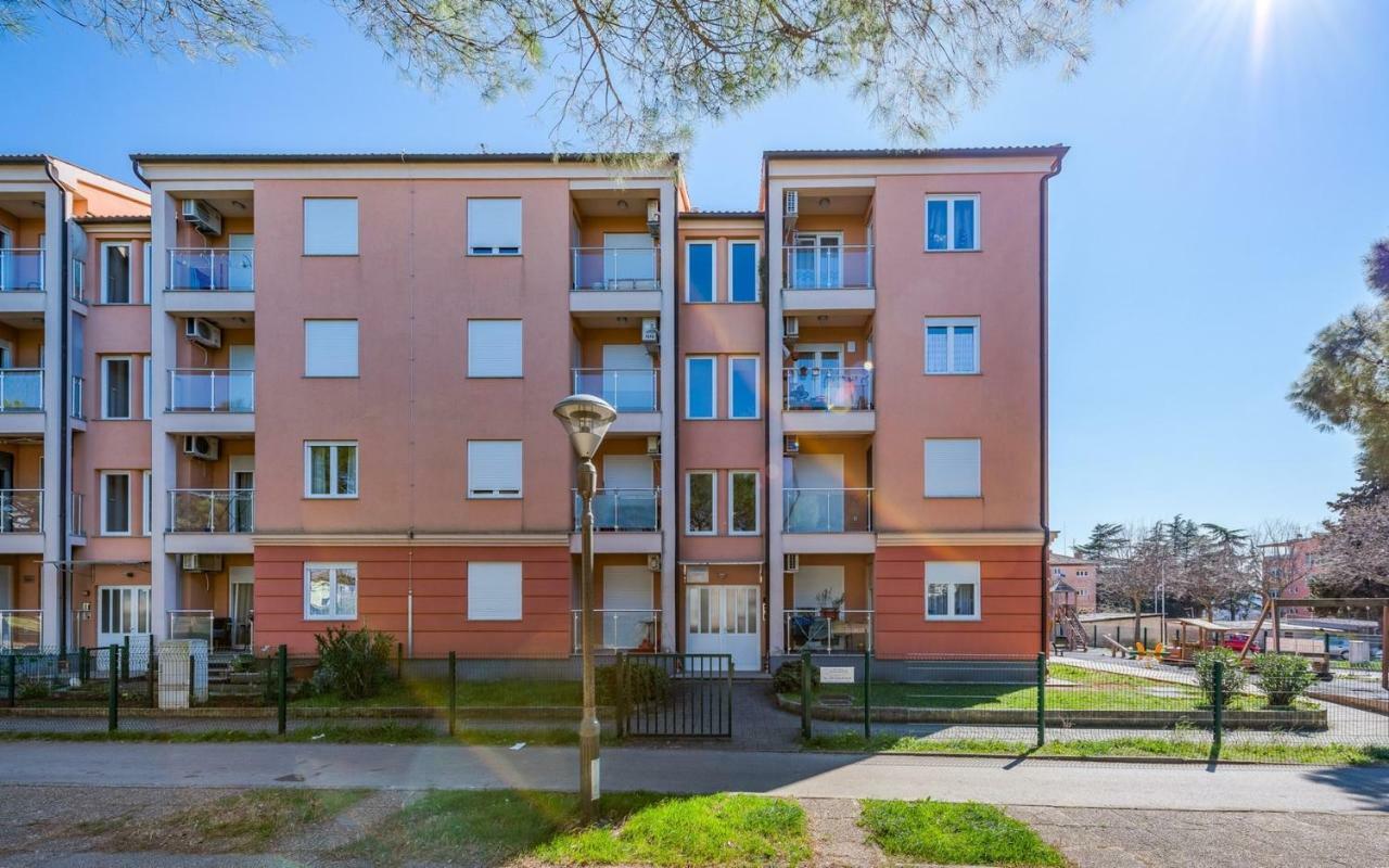 Laura House With Apartment Umag Eksteriør bilde
